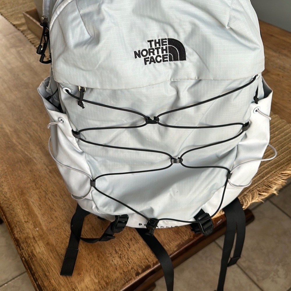 The North Face Women’sBorealis Backpack with Bungee Cord System and Black Straps